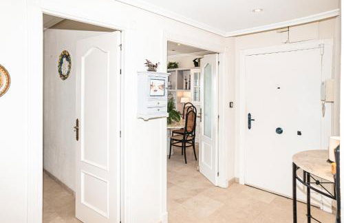 Vistas Increíbles y Confort en 1ª Línea de Playa - Photo 21