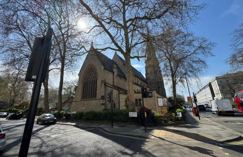 Elegant One Bedroom Apartment in Central London - Photo 21