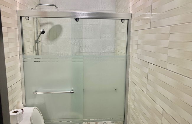 Remarkable 1-bed Apartment in Noord - Foto 12