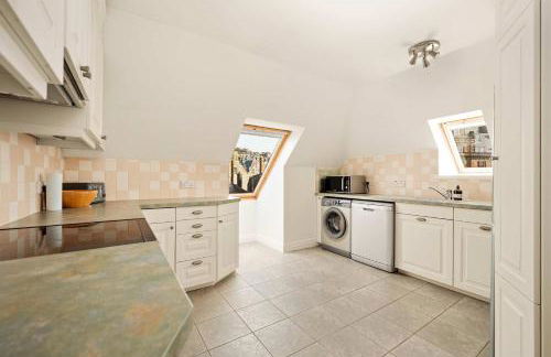 Stunning Sea Views - 3BD & Free Parking - Foto 14