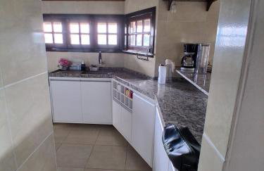 Chalé 4 Quartos Casa Jasmin - Foto 25