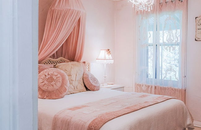 Jasmine's Cottage - Photo 2