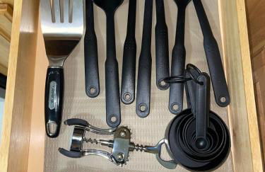 Cozy 2 Bedrooms 1and half Bathrooms Near Prudential with Parking Entire Apartment - Foto 10