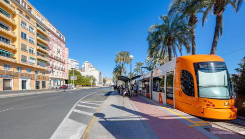 HB Apartaments Playa del Postiguet Beach - Photo 3, shuttle