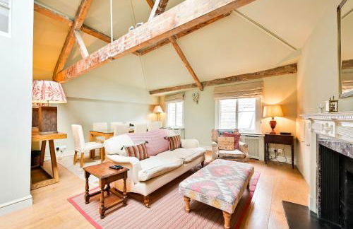 Argyl - Traditional Mews Home in Westminster with Parking - Foto 1