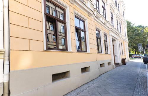 Ferienwohnung Enjoy Gӧrlitz - Parkplatz - Foto 24