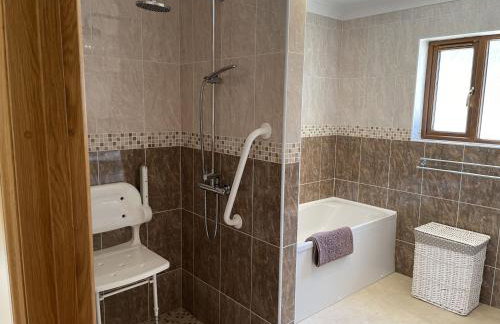 Sunny Bank - bungalow with hot tub and extra accessibility - Foto 13