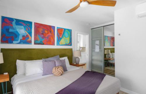 Renovated 3BR House with Heated Pool and Backyard Oasis - Photo 9