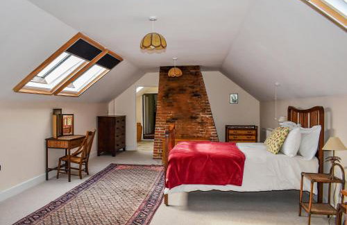 Wade Hall - Photo 12