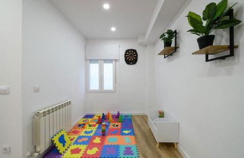 APT-Inside the Wall-Family,Games,Relax,History - Foto 19