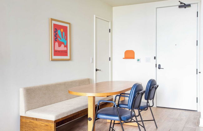 Sleeps 34! 11 Condos in New Austin High Rise w/ Rooftop Pool, Gym, Yoga Studio - Foto 33