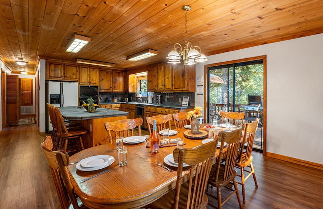 Whiskey Springs by Avantstay Classic Cabin Near Tahoe Donner Ski Area - Foto 17