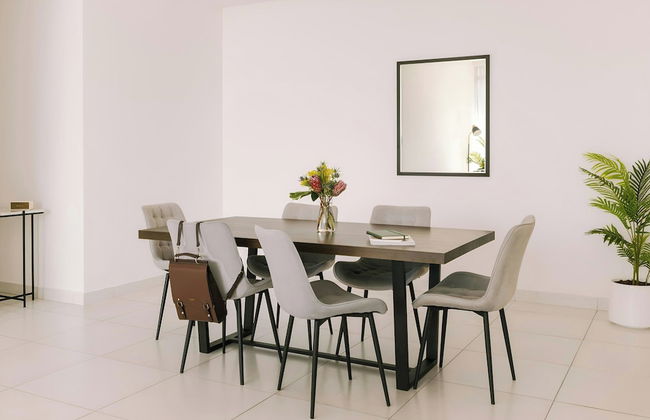 Sonder by Marriott Bonvoy Downtown Towers Apartments - Photo 16