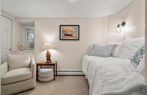 Rockport 3BR w/firepit|Walk to Bearskin Neck+Beach - Foto 28