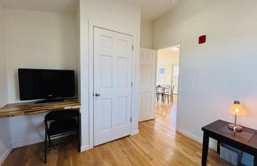 Entire Charming 3B1B in Federal Hill free parking - Foto 18