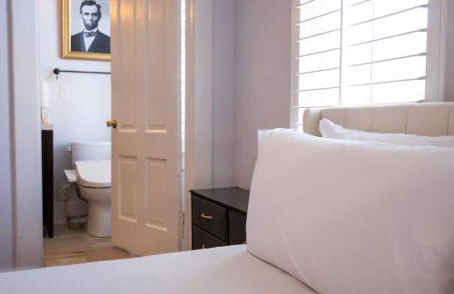 Lovely Victorian Beauty in Heart of Downtown - Foto 34