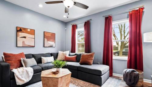 Hot Tub N64 Mins to Downtown Sleeps 8 - Foto 1