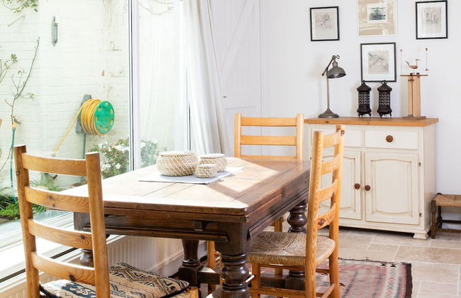 Pretty Cottage Near City Sea - Foto 12