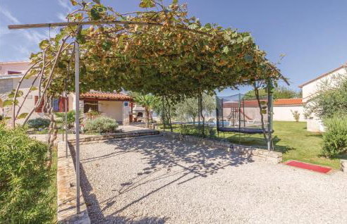 Two-Bedroom Holiday Home In Rebici - Foto 13