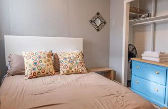 Rustic 2 Bedroom Boho Apartment - Foto 14