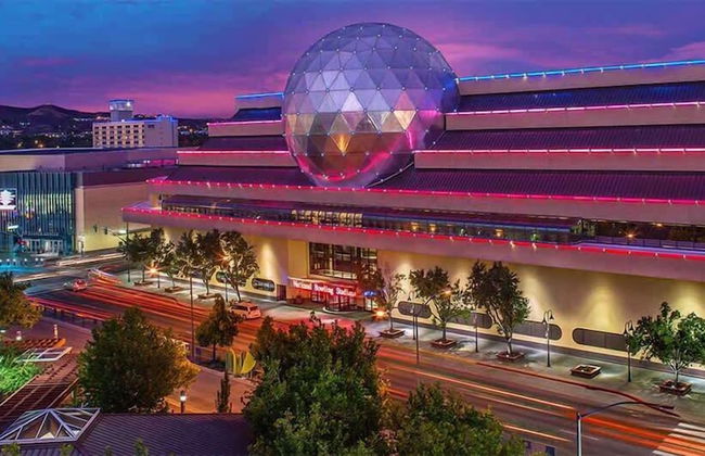 Vibrant Boho Family Home 3 Bed Pet Friendly UNR - Photo 16