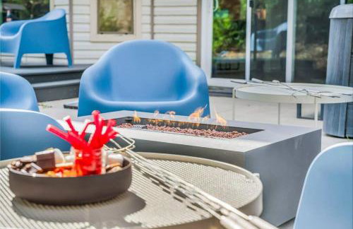 Zion Plush Family Escape HotTub, Games, Sleeps 14 - Photo 6