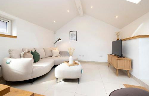 Argyl - The Foundry, A Bright One Bedroom House with Balcony - Photo 12