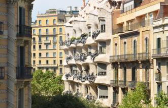 Claris Apartments - Photo 31