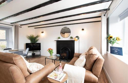 Northern Hideaways Castle Hill View, Bellingham - Photo 1