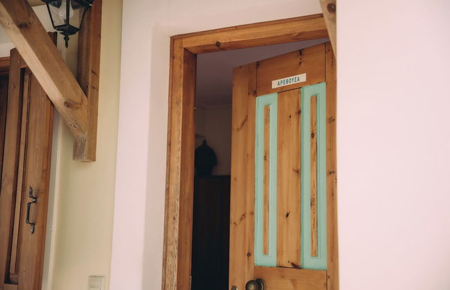 Trikalioti's Lush Estate Apt Arethousa - Photo 11