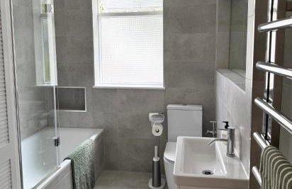 New! Spacious & Quiet 3 Bedroom House - Putney - Foto 13