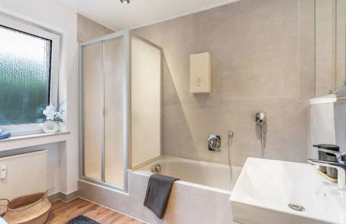 Spacious apartment with garden - Foto 9