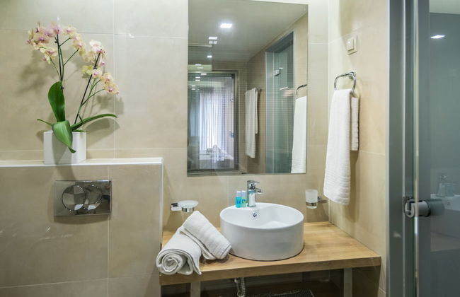 Ilios Hotel - Photo 20