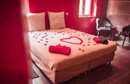 Le Confiden'spa Loft 55m2 Jacuzzi - Billard - Cheminée - Terrasse - Foto 6