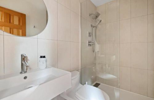 Casa Azur by Juniper Holiday + Home - Photo 32