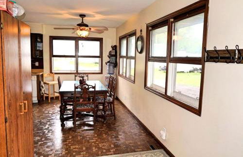 Spacious Family Cabin on Stunning Wixom Lake near Midland, Michigan - Foto 13