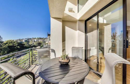 Luxurious Hillside Home wAC & Gorgeous SF Views! - Foto 17