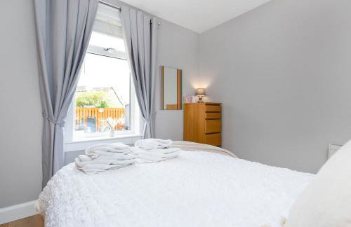 Crewe Apartment - Stylish 2 bedroom apt, Garden, Free parking, Edin City - Foto 14