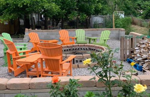 EZ 1 mile to Fort Sill! Pumpkin Cottage sleeps 9, grills, firepit, laundry - Foto 18