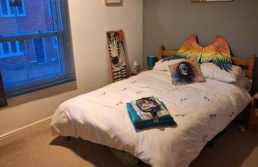 Double Ensuite in a colourful quirky terrace on a quiet leafy street - Foto 3