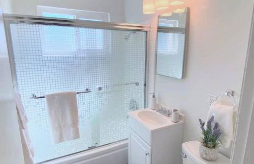 Top Floor-Work Here-Walk Downtown-King Bed - Foto 5