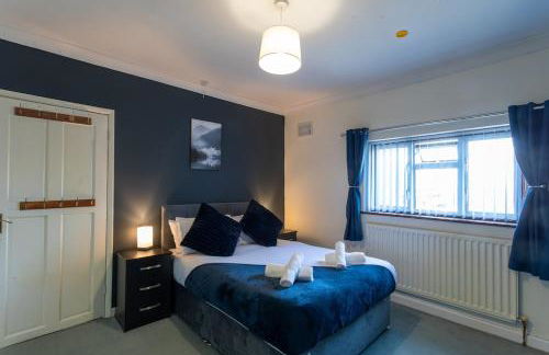 Newly Refurbed Home With Football Table Near M5 Junction 2 - Foto 15