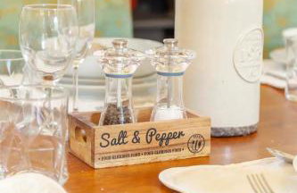 Dorney Windsor Legoland 5 Star Stay for upto 14 guests - Photo 22