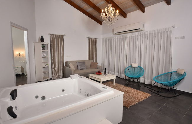 Niflaot Hagolan - Photo 26