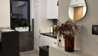 Przytulna kawalerka blisko centrum - Foto 5