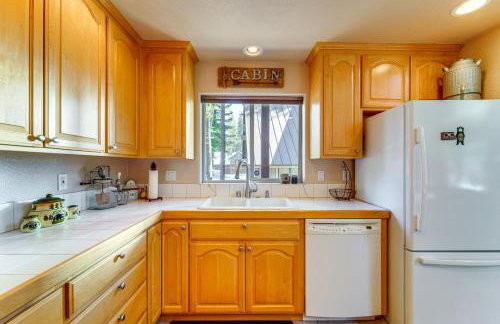 Snowshoe and Sled On-Site! Soda Springs Cabin - Foto 11