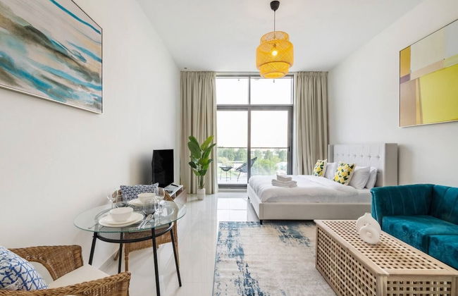 Cozy studio at Damac Hills - Photo 2