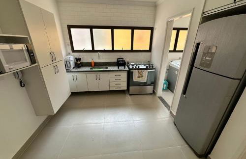 Frente Mar com garagem, Ar Condicionado e WI-FI grátis em Santos - Foto 16