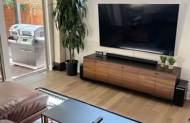 Upstay - Eastside Home w Patio BBQ - Mins to DT - Foto 8