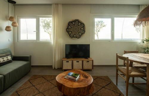 Bay House - Photo 14